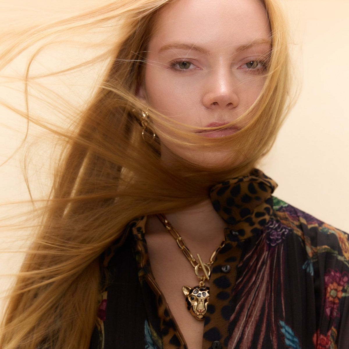 Robe midi plissée à motifs