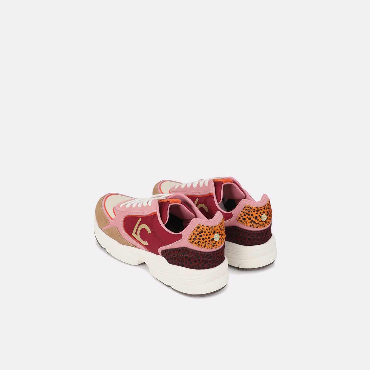 LF2605019_229 3 2048x2048