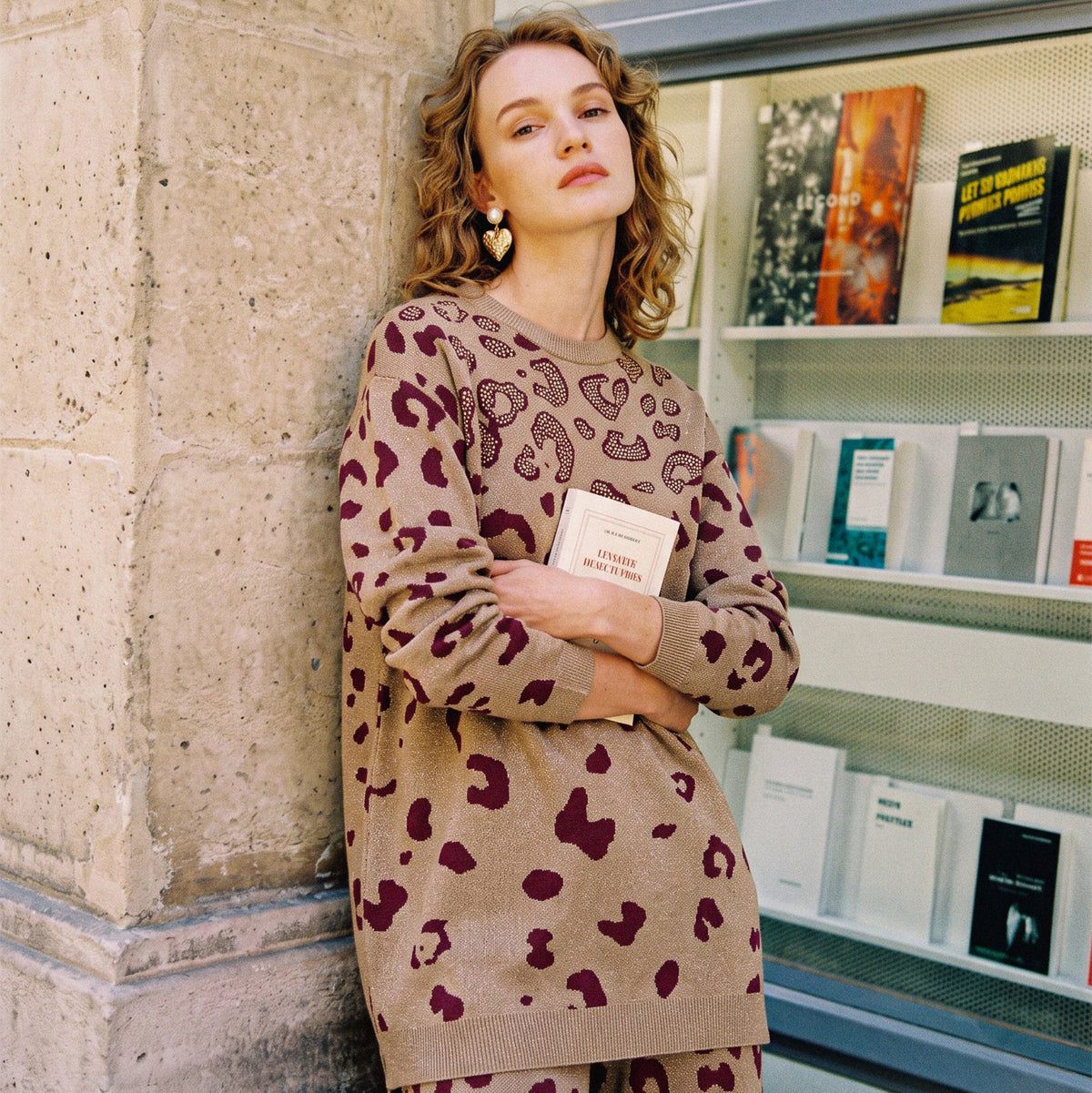 Long jacquard animal print sweater