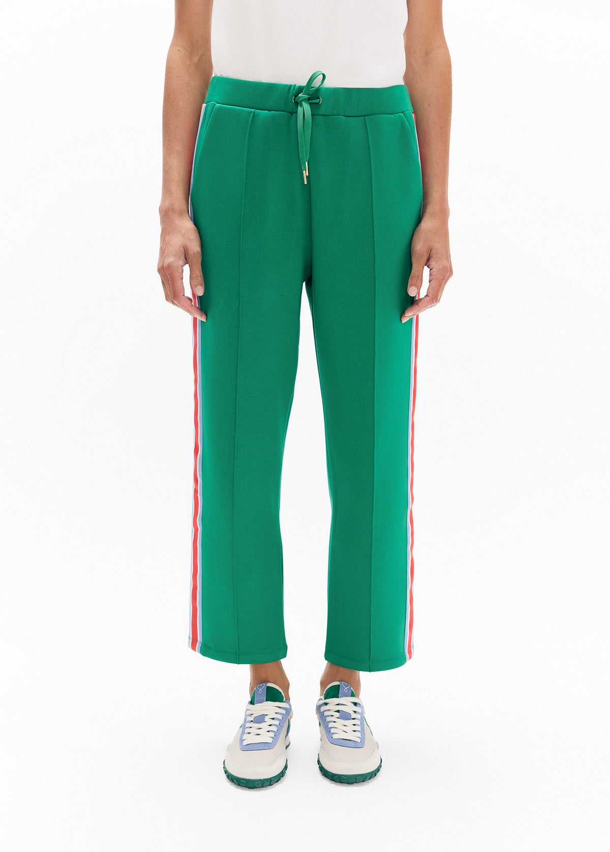 LF2614033_062 1 1300x1813