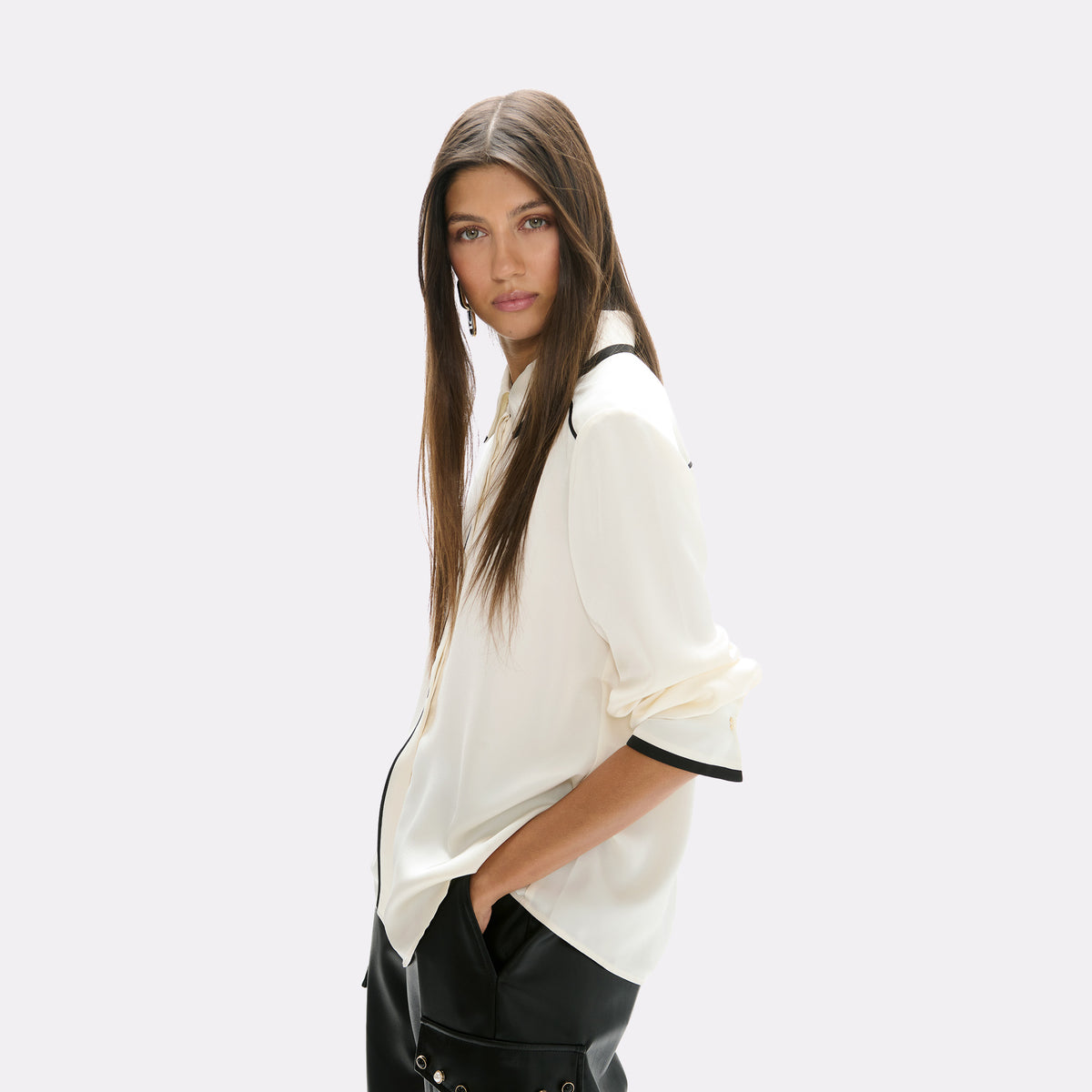 LF2615010_001 2 2048x2048