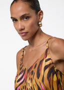 LF2615059_0M2 5 1300x1813
