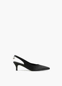 Sapato tipo stiletto de tacão baixo em cetim. PRETO