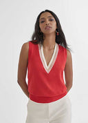 Two-tone vest